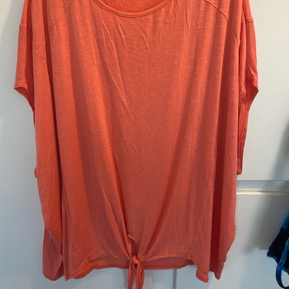Women’s plus size top 2X/3X - Picture 2 of 6
